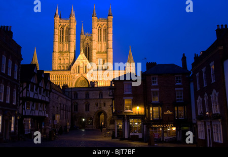 Lincoln Cathedral by night. Foto Stock