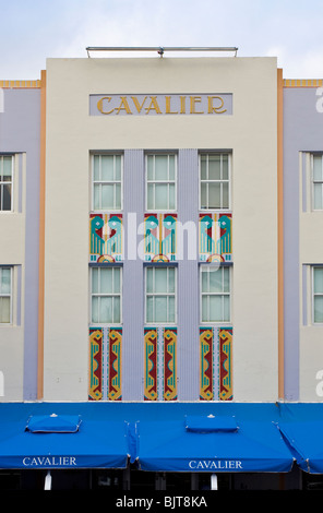 Nello stile Art Deco degli anni trenta Cavalier Hotel su Ocean Drive e South Beach, Miami, Stati Uniti d'America. Foto Stock