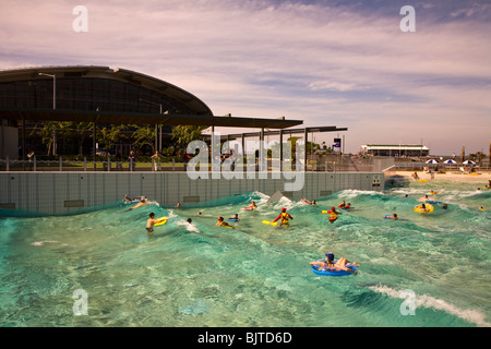 La nuova laguna d'onda 2009 a Darwin Waterfront fronti di sviluppo il ctiy del Centro Convegni di Darwin NT Australia Foto Stock