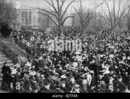 Uovo di Pasqua la laminazione, la Casa Bianca a Washington DC, USA, 1908. Artista: sconosciuto Foto Stock