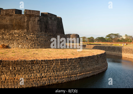 India Kerala, Palakkad, Tipu Sultan's Fort, a bult da Haider Ali nel 1766, orientale bastioni e fossato Foto Stock