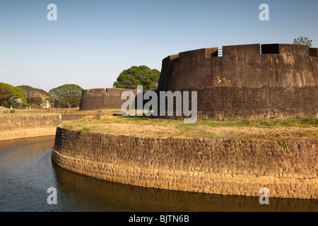 India Kerala, Palakkad, Tipu Sultan's Fort, a bult da Haider Ali nel 1766, western bastioni e fossato Foto Stock