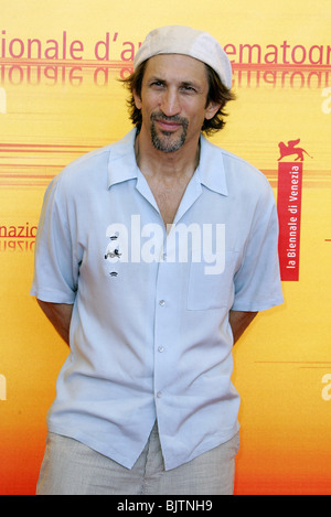 RICHARD EDSON TERRA DELL'ABBONDANZA PHOTOCALL 61ST FESTIVAL DEL CINEMA DI VENEZIA LIDO VENEZIA ITALIA 09 Settembre 2004 Foto Stock