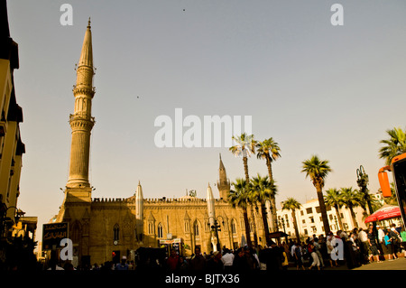 Il principale sq. vicino al famoso Khan el-Khalili al Cairo, Egitto. Foto Stock