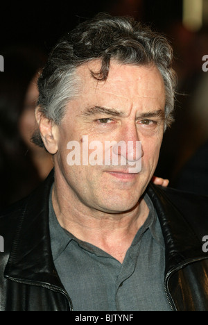 ROBERT DE NIRO SHOWTIME WORLD FILM PREMIERE HOLLYWOOD LOS ANGELES STATI UNITI D'AMERICA 11 Marzo 2002 Foto Stock