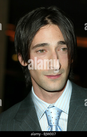 ADRIEN BRODY il pianista LA PREMIERE CENTURY CITY LOS ANGELES STATI UNITI D'AMERICA 04 Dicembre 2002 Foto Stock