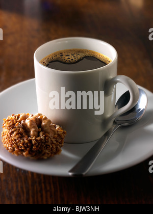 Nero caffè espresso in una tazza Foto Stock