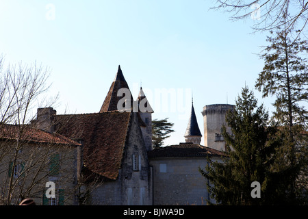 Francia dordogne périgord bourdeilles sul fiume Dronne Foto Stock