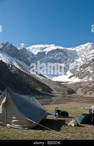 Tenda da campeggio a ventola Montagne in Tagikistan. Foto Stock