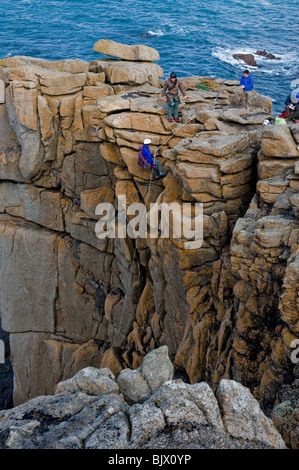 Gli scalatori sulle rocce al Mayon Cliff Foto Stock