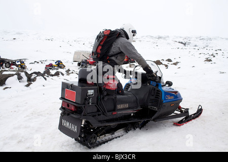 Rescue team si prepara a visitare l'area vulcanica in Eyjafjallajokull, Islanda Foto Stock