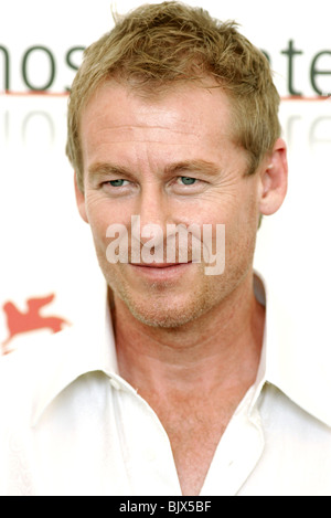 RICHARD ROXBURGH PHOTOCALL fragili. Venezia FIL CASINO Lido Venezia Italia 02 Settembre 2005 Foto Stock