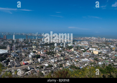 La vista sulla città dal Convento Santa Cruz La Popa, Cartagena, Colombia. Foto Stock