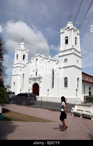 Chiesa sulla piazza principale in Penonome , Cocle Affitto Provincia , Panama Foto Stock