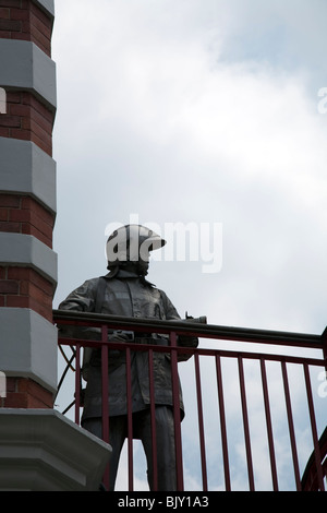 Statua al fuoco centrale stazione Museum, Singapore Foto Stock