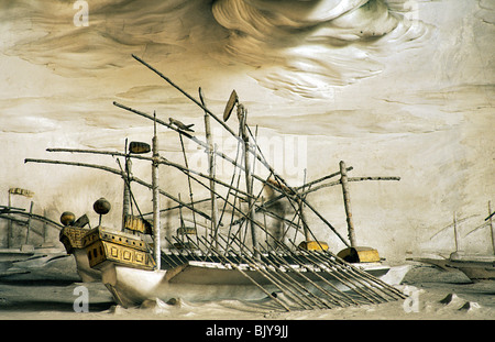 Dettaglio nell'Oratorio del Rosario di Santa Zita, Palermo, Sicilia, Italia. Stucco di battaglia di Lepanto da Giacomo Serpotta Foto Stock