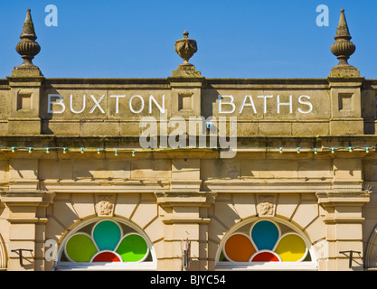 Facia frontale del vecchio Buxton terme Buxton Spa Derbyshire England Regno Unito GB EU Europe Foto Stock