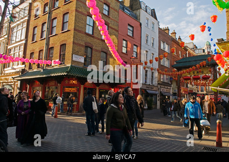 Lanterna decorazione per il Capodanno cinese 2010 in China Town, Londra Inghilterra REGNO UNITO Foto Stock