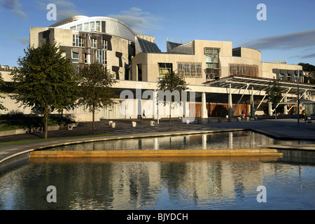 L'edificio del parlamento scozzese, Holyrood, Edimburgo, Scozia Foto Stock