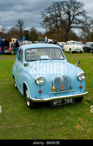 Austin A35 auto in mostra a Weston Park Festival dei trasporti, West Midlands Foto Stock