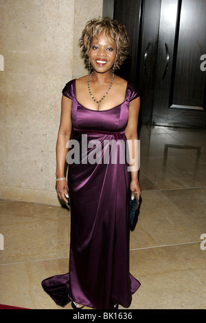 ALFRE WOODARD 8TH COSTUMWE DESIGNERS GUILD AWARDS BEVERLY HILLS CALIFORNIA USA 25 febbraio 2006 Foto Stock