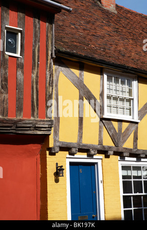 Gran Bretagna Inghilterra Suffolk Nayland colorate case di villaggio del XVI secolo francone nel fiume Stour Dedham Vale Area Foto Stock
