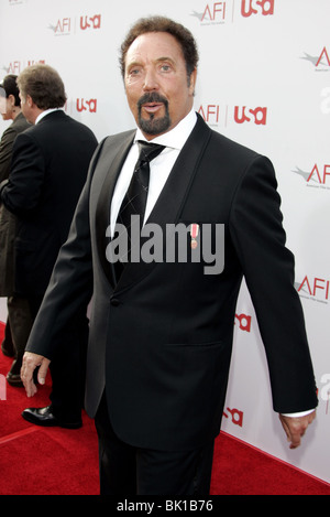 TOM JONES Sir Sean Connery riceve il 34TH AFI Lifetime Achievement Award Kodak Theatre Hollywood LOS ANGELES STATI UNITI D'AMERICA 08 giugno 2 Foto Stock