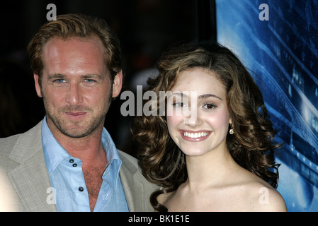 JOSH LUCAS Emmy Rossum POSEIDON premiere del film Chinese Theatre Hollywood LOS ANGELES STATI UNITI D'AMERICA 10 Maggio 2006 Foto Stock