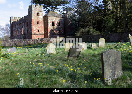 Una vista del west e pareti nord di Acton Burnell castello in Shropshire,Inghilterra.Un politicamente edificio storico. Foto Stock