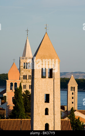Il medievale quattro campanili di Rab isola di Rab, Quarnaro, Croazia, Europa Foto Stock