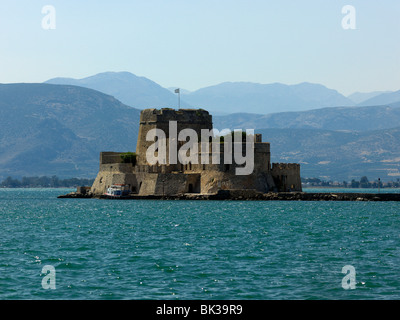 Nafplio Peloponneso Grecia Bourtzi castello sull isola di Bourtzi Foto Stock