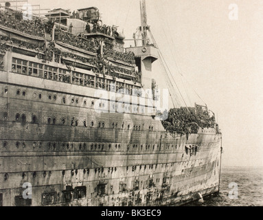 Arrivo a New York di truppe americane di ritorno da Europa dopo la Prima Guerra Mondiale a bordo della USS Leviathan. Foto Stock