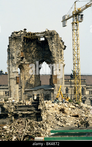 La Frauenkirche (Chiesa di Nostra Signora) a Dresda, Germania 1993 - Questa imponente chiesa è stata completamente distrutta durante la Seconda Guerra Mondiale Foto Stock