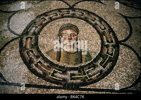 Dei primi Cristiani pavimento in mosaico della Basilica Patriarcale di Aquileia, Italia Foto Stock