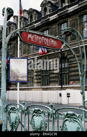 Art Nouveau segno per la metropolitana di Parigi Foto Stock