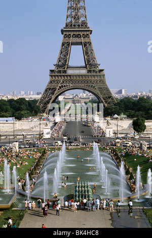 La Torre Eiffel e al Trocadero fontane, Parigi Foto Stock
