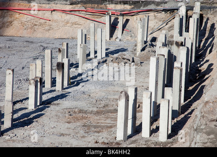 Blocco di calcestruzzo di pilastri di fondazione / palafitte , Finlandia Foto Stock
