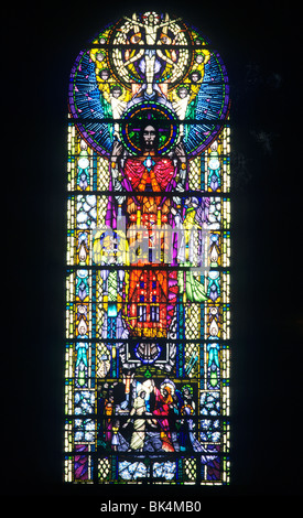 Longford, San Mel's Cathedral, vetrata di windows da Harry Clarke del xx secolo irlandese moderna Irlanda Eire Saint Mel Foto Stock