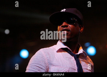 Talib Kwali esegue durante un concerto. Foto Stock