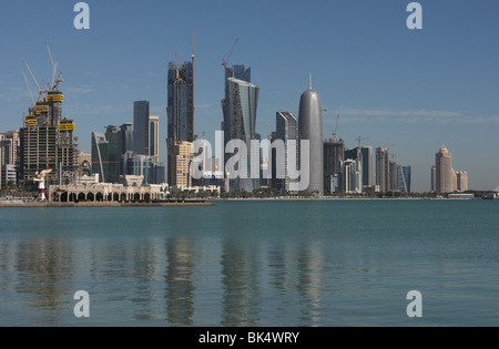 Skyline, West Bay District, Doha, Qatar, Medio Oriente e Asia Foto Stock