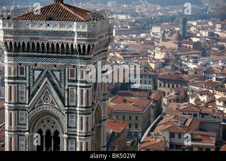Cattedrale di Santa Maria del Fiore e la vista aerea della città di Firenze, Toscana, Italia, Europa Foto Stock