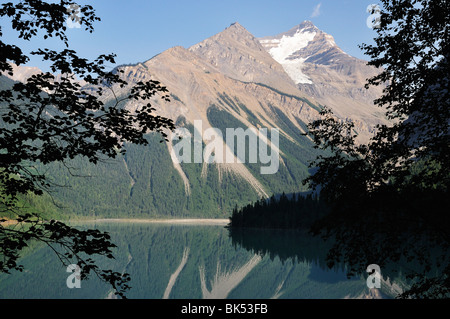 Kinney lago e montagna Whitehorn, Monte Robson Provincial Park, British Columbia, Canada Foto Stock