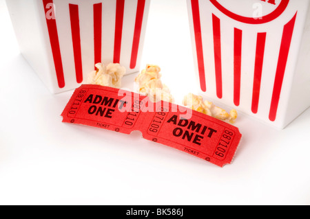 Popcorn e biglietto di film Foto Stock