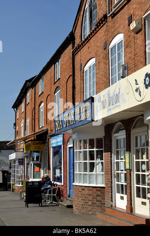 High Street, Southam, Warwickshire, Inghilterra, Regno Unito Foto Stock