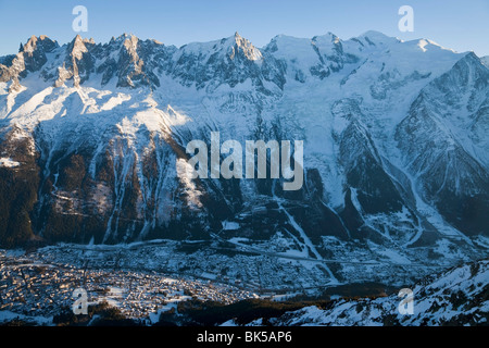 Chamonix-Mont-Blanc, Chamonix Haute Savoie, sulle Alpi francesi, Francia, Europa Foto Stock