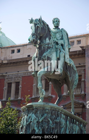 Il principe Mihhailo monumento in Piazza della Repubblica, Belgrado, Serbia, Europa Foto Stock