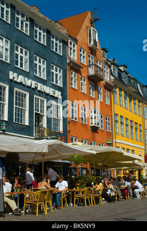 Nyhavn porto cittadino di Copenhagen DANIMARCA Europa Foto Stock