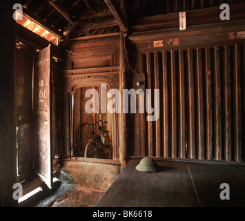 Interno di Mong Phu House, 400 anni, Vietnam, Indocina, Asia sud-orientale, Asia Foto Stock