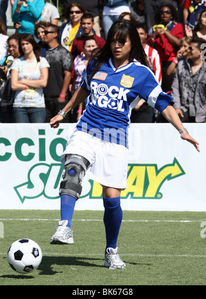 MICHELLE RODRIGUEZ ROCK N GOL MTV TR3S INAUGURA LA COPPA DEL MONDO TV SPECIAL CARSON LOS ANGELES CA USA 31 Marzo 2010 Foto Stock