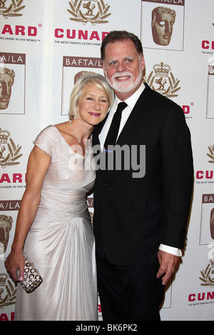 HELEN MIRREN & TAYLOR HACKFORD 16TH Annuale BAFTA/LA CUNARD BRITANNIA AWARDS CENTURY CITY LOS ANGELES STATI UNITI D'AMERICA 01 Novembre 2007 Foto Stock